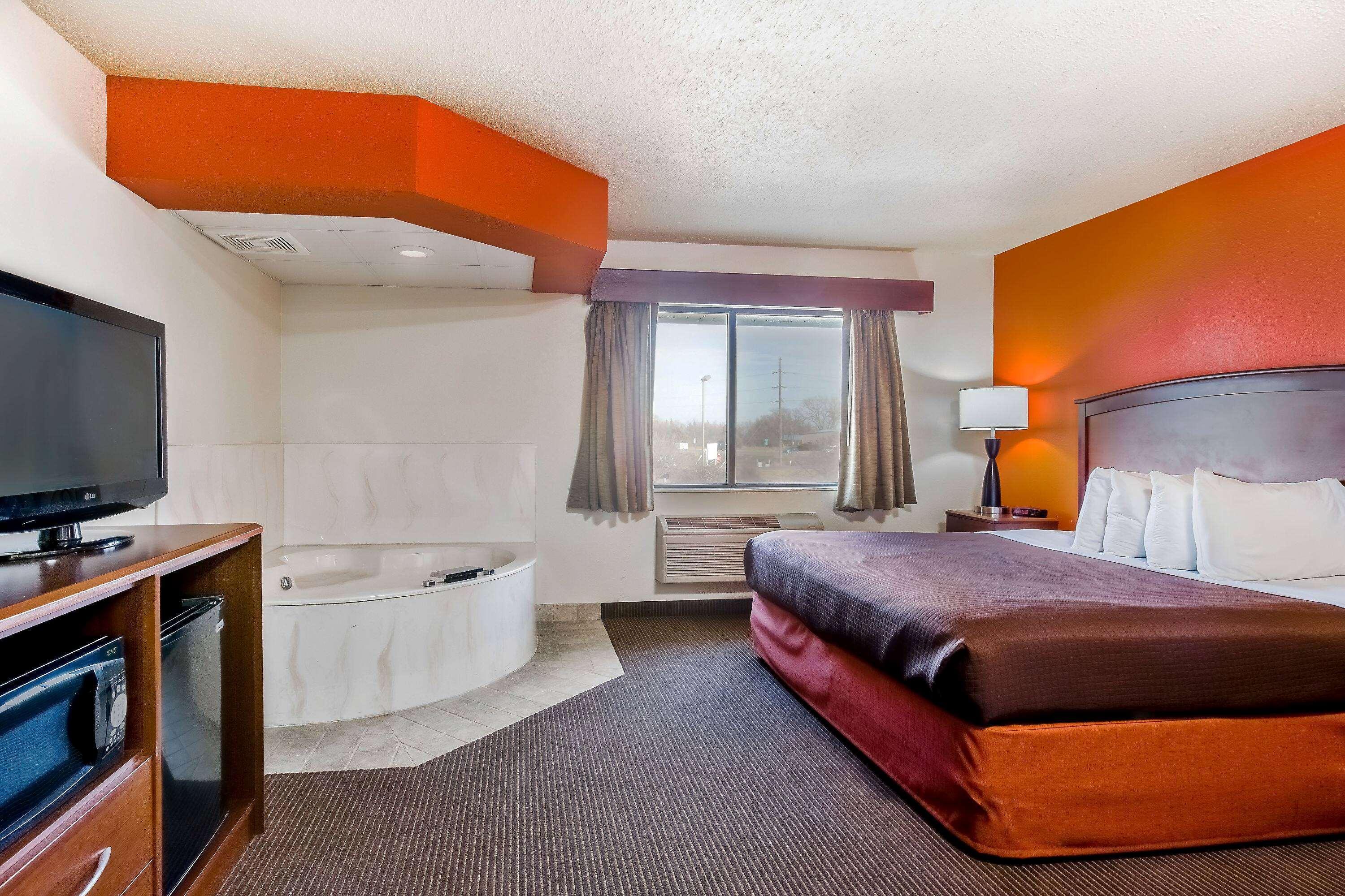 Americinn By Wyndham Chamberlain Conference Center Bagian luar foto